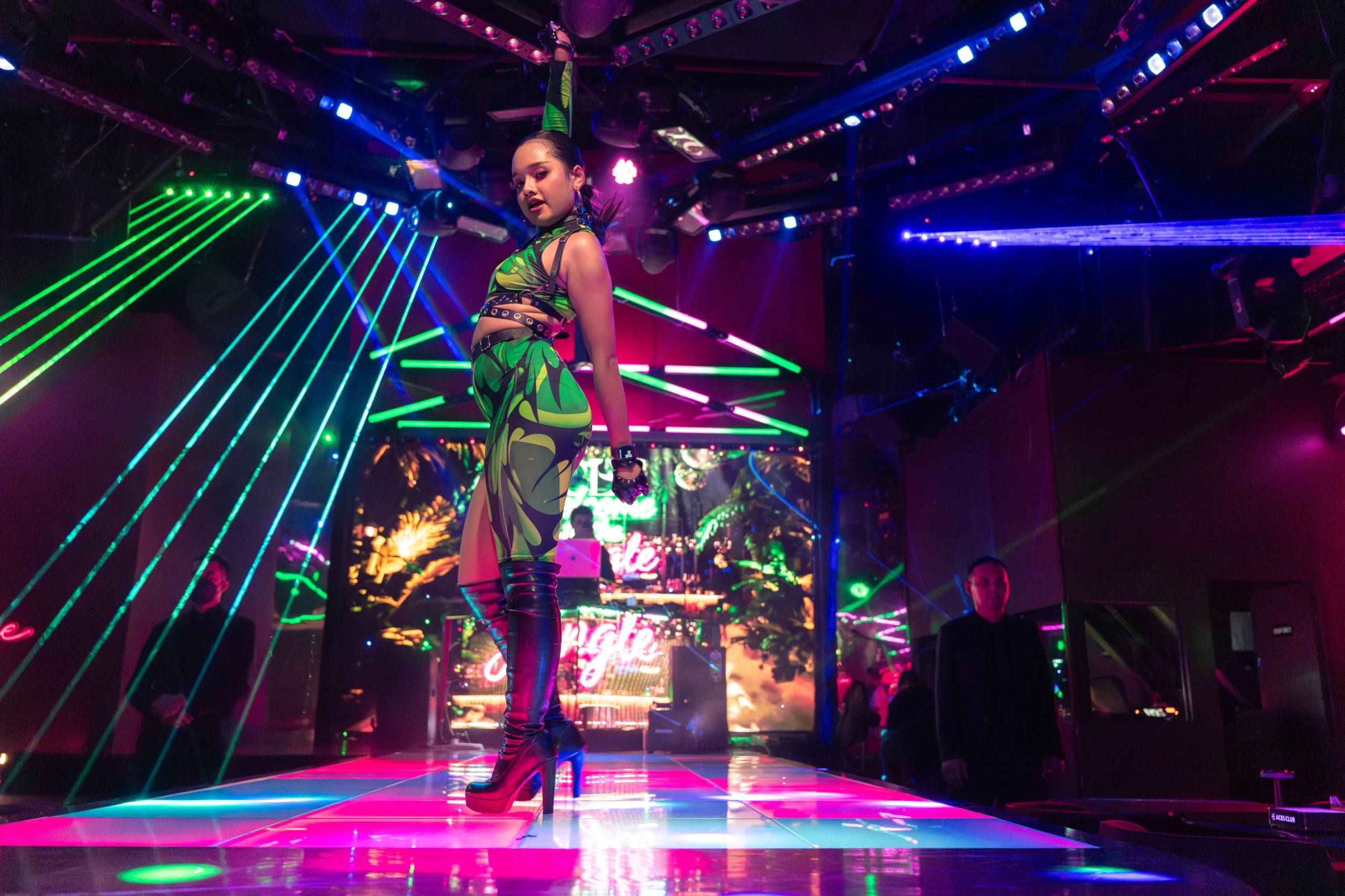 aces nightclub dancing show